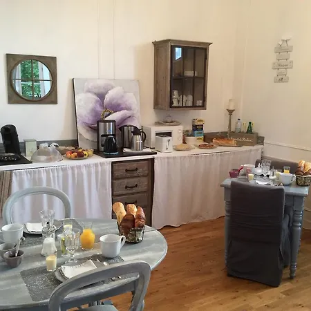 Castel Magnolia B&B 앙세니스